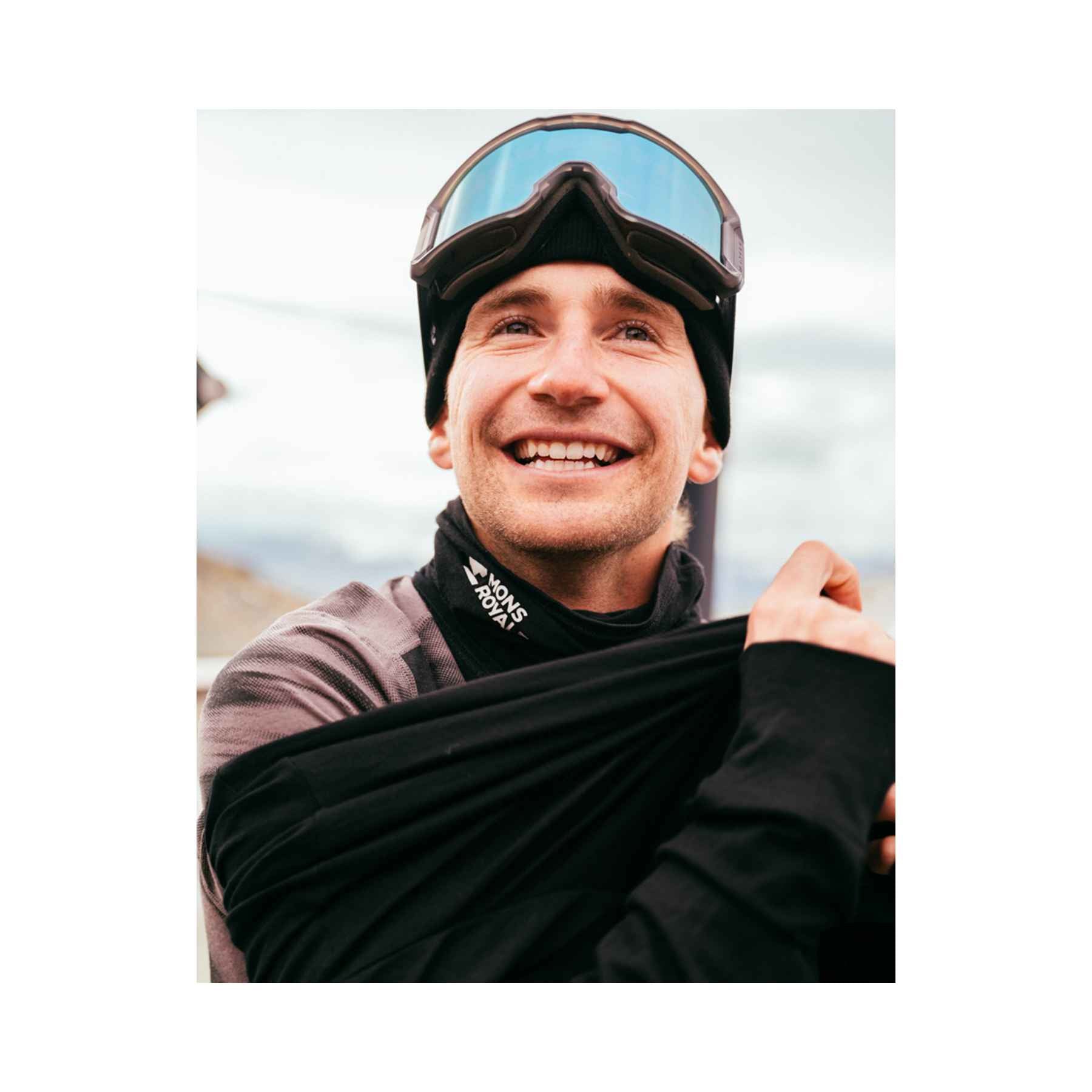 Mons Royale Daily Dose Merino Neckwarmer in Black